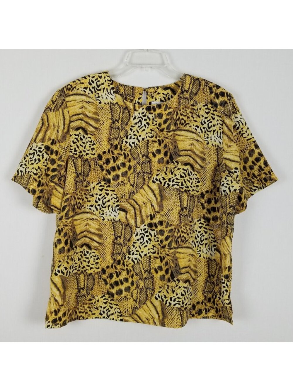 Kathy Che short sleeved 100% polyester snake print Vintage blouse size L